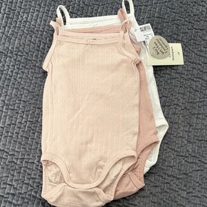 H&M size 12-18 m Pink and White Baby Bodysuits